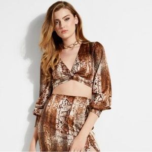 NWT NEW Guess Long Sleeve Sahara Twist Front Top Snake Print Satin Blouse Small